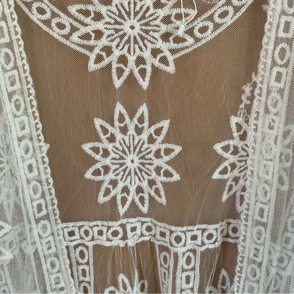 C+D+M Collection White Lace Embroidered Sheer Kimono - Picture 4 of 8